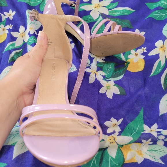 Madden Girl strappy sandals - Picture 4 of 8